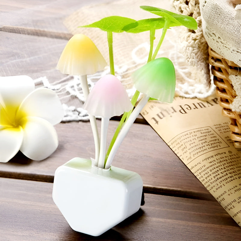 Automatic LED Mushroom Night Light – Color-Changing Sensor Lamp with Dusk-to-Dawn Auto On/Off, Plug-in Night Light for Kids Room, Nursery, Bedroom & Home Decor